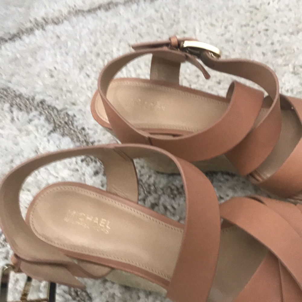 NEW NEVER WORN only tried on Michael Kors brown sandals size 8 - Picture 6 of 6